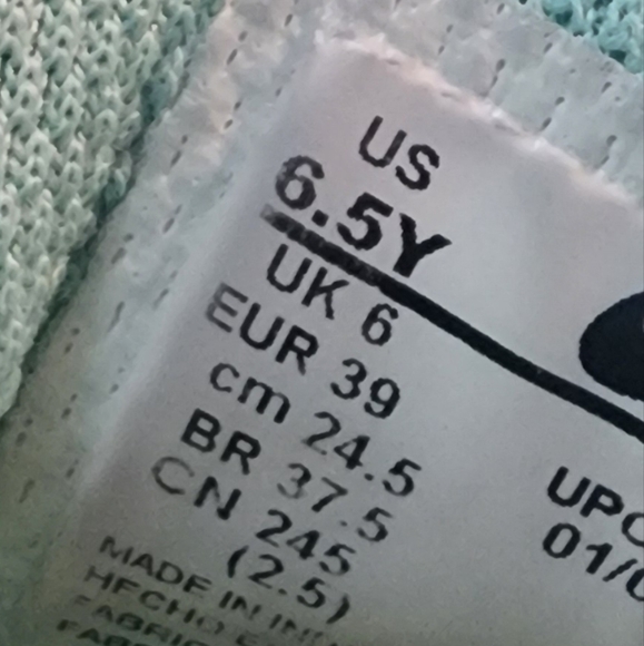 Nike Pastel Tie-Dye Sneakers Big Kid Size 6.5 Used Condition - Picture 7 of 7